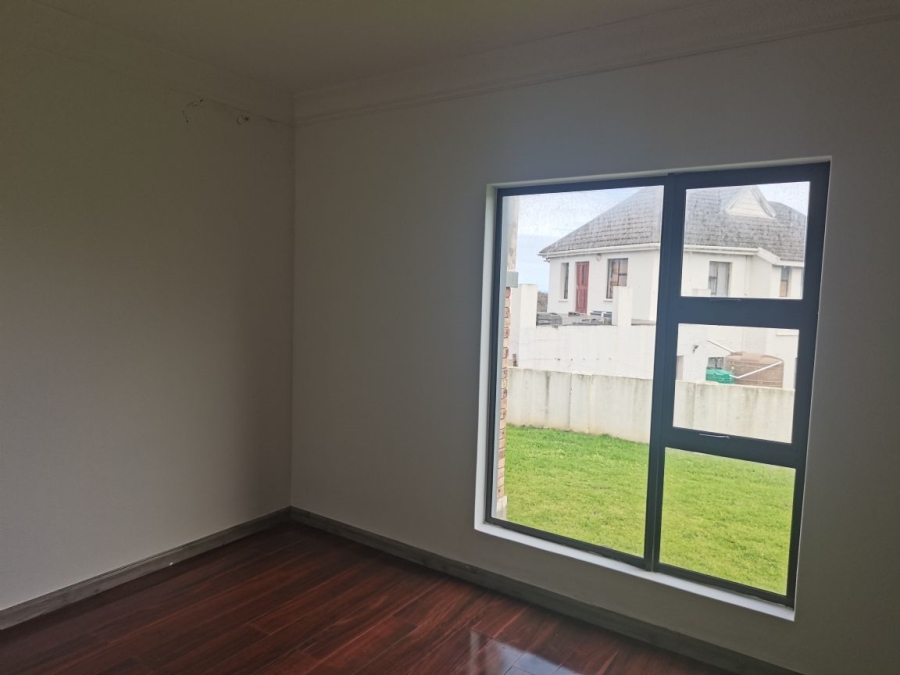 3 Bedroom Property for Sale in Cove Rock Eastern Cape